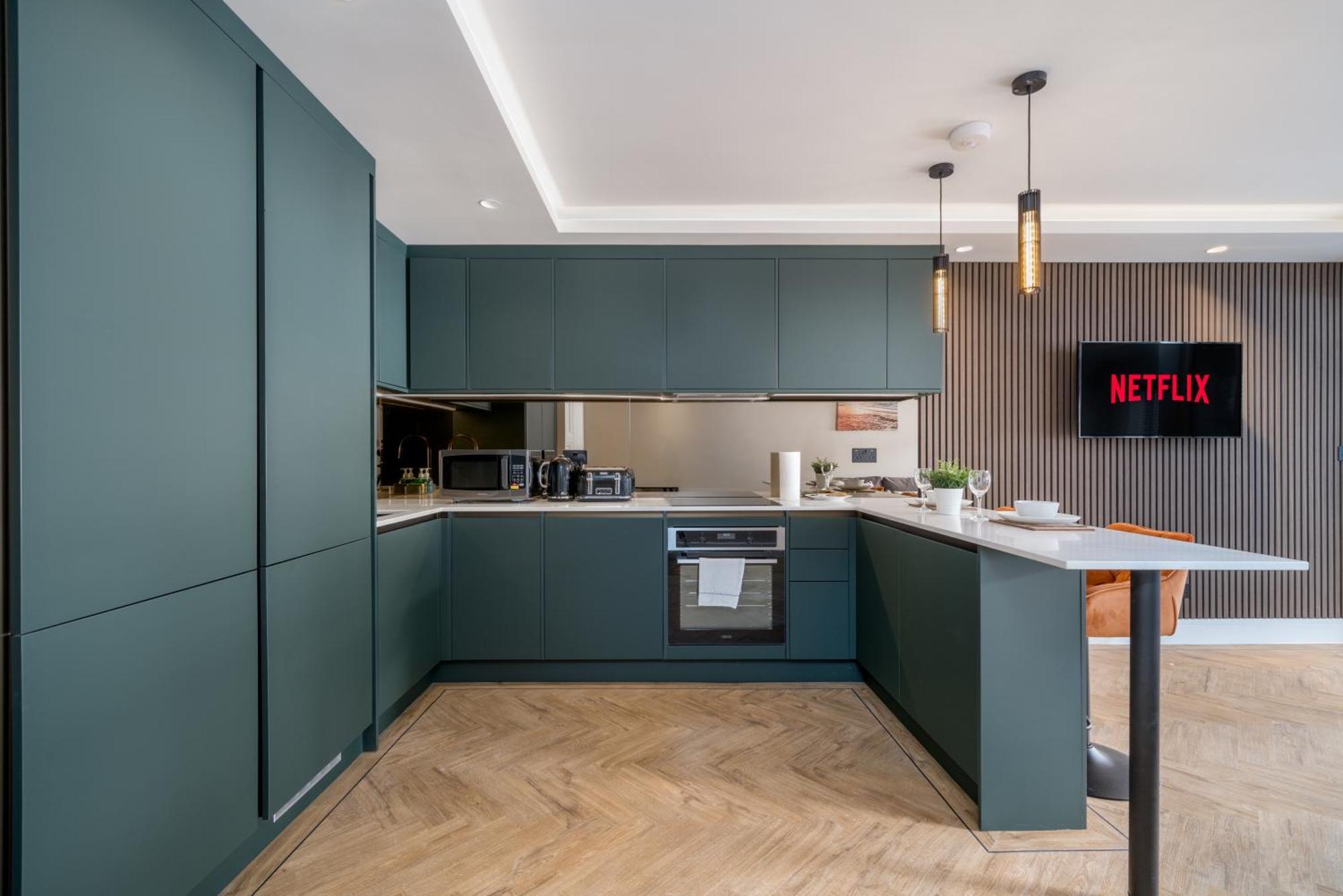 Skyvillion - Cozy Large 4 & 1 Bed Apartments In London Enfield, Mins To Tube Station, Free Wi-Fi Bagian luar foto