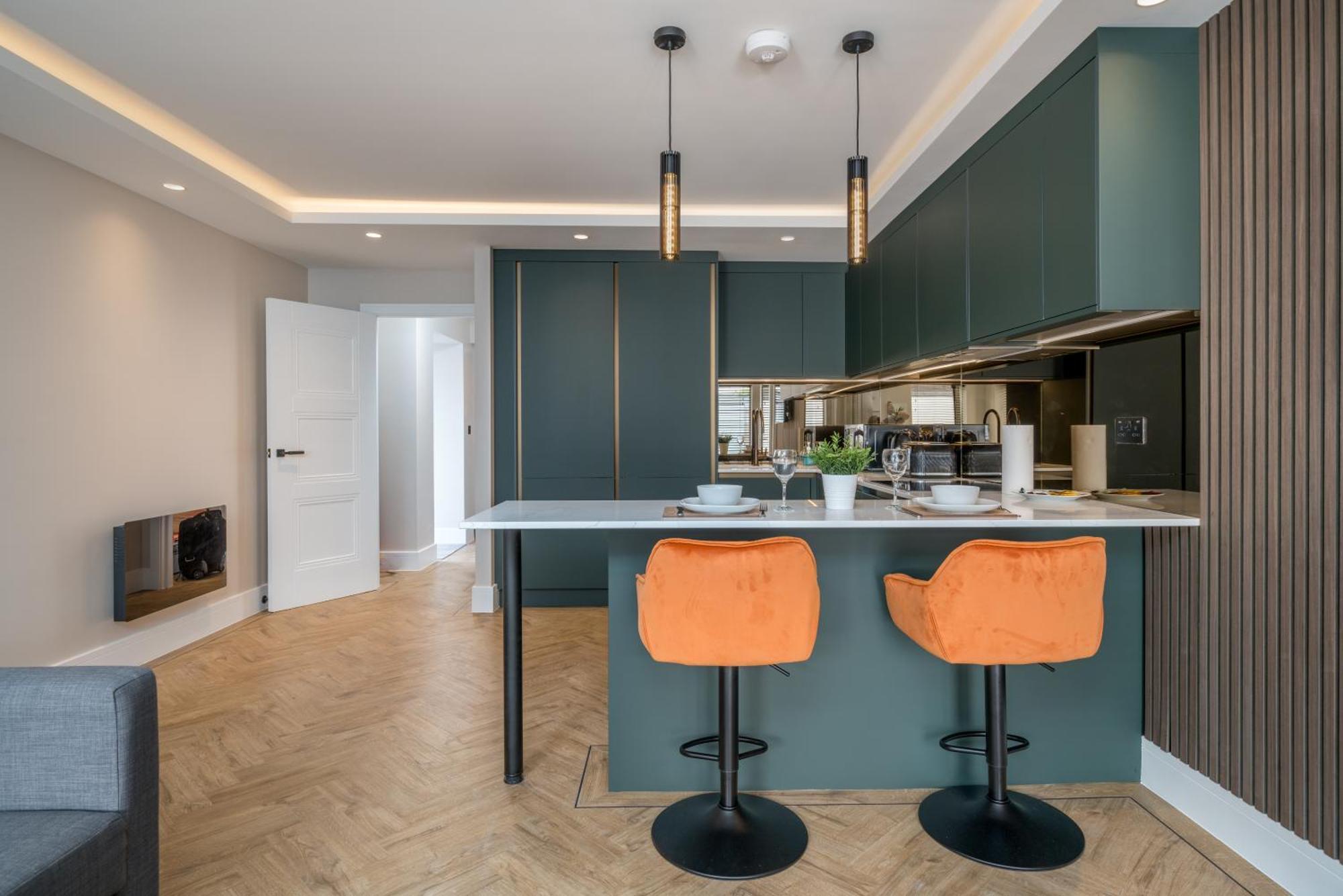 Skyvillion - Cozy Large 4 & 1 Bed Apartments In London Enfield, Mins To Tube Station, Free Wi-Fi Bagian luar foto