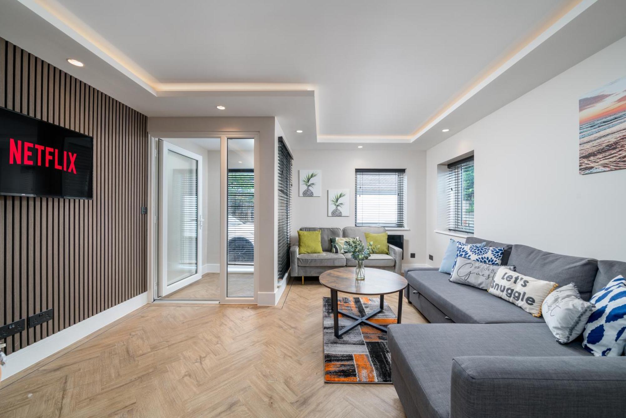 Skyvillion - Cozy Large 4 & 1 Bed Apartments In London Enfield, Mins To Tube Station, Free Wi-Fi Bagian luar foto